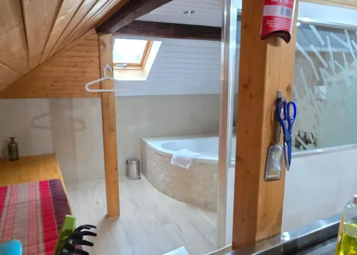 Attic Loft With Rooftop Terrace! Διαμέρισμα *