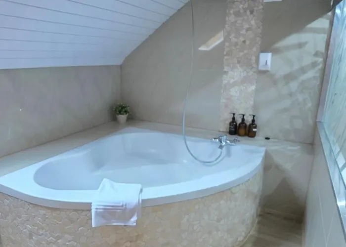 Attic Loft With Rooftop Terrace! Διαμέρισμα